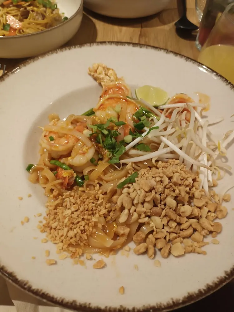Pad Thaïlande Crevettes Sautées Au Basilic